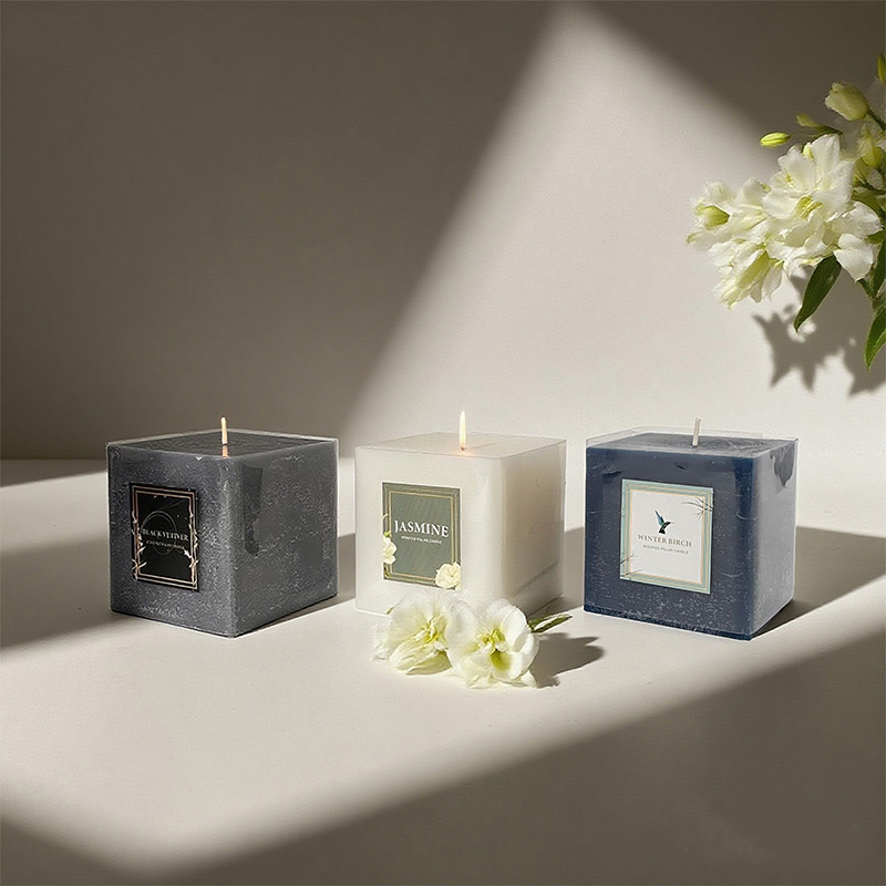 Quadratische Säule in mehreren Größen Duftkerze Sojawachs Custom Logo